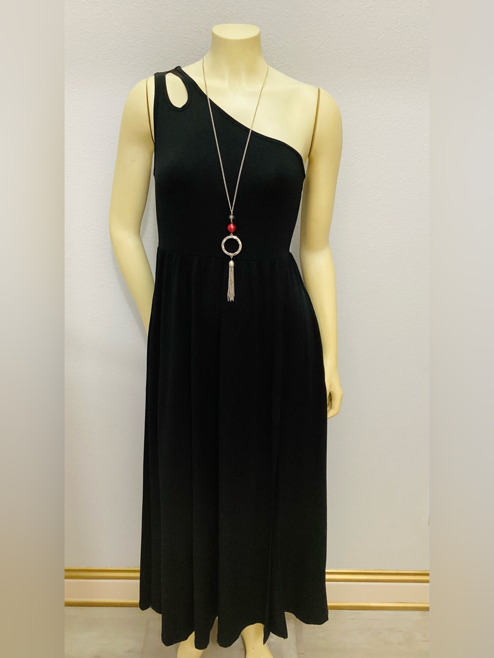 One-Shoulder Black Maxi Dress